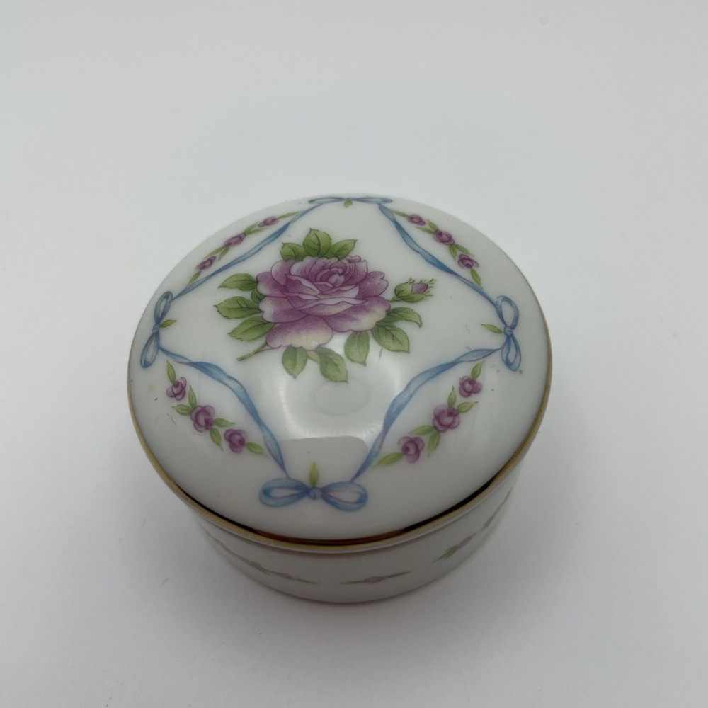 Lefton Ribbon And Roses trinket box made in Japan 02984 Vintage